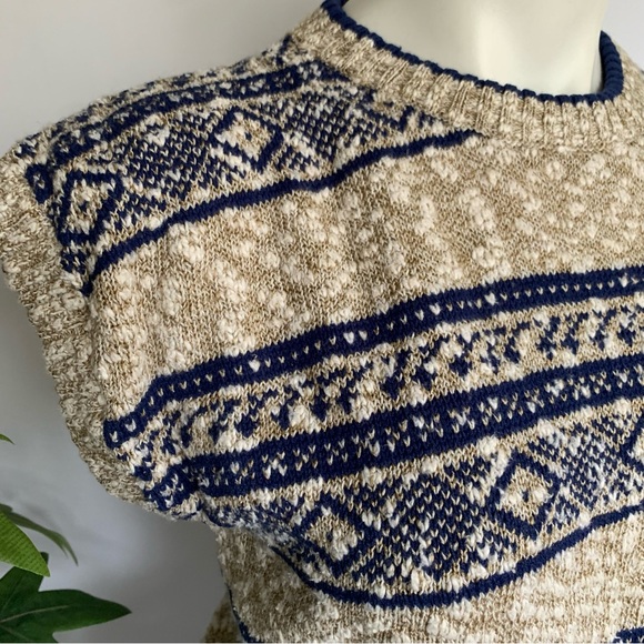 k n i t :: Vintage Slouchy Geometric Knit Sweater Vest Top - Picture 8 of 9